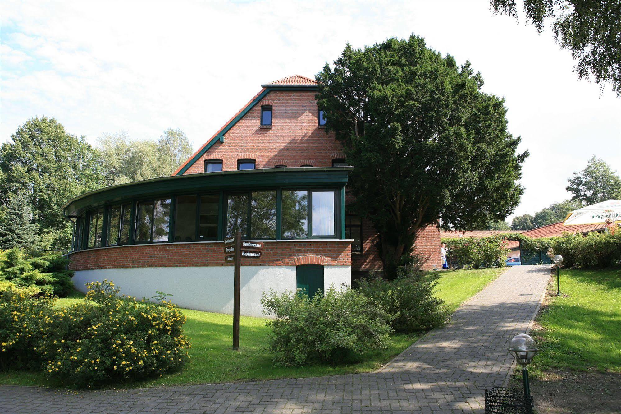 Seehotel Heidehof Klein Nemerow Dış mekan fotoğraf
