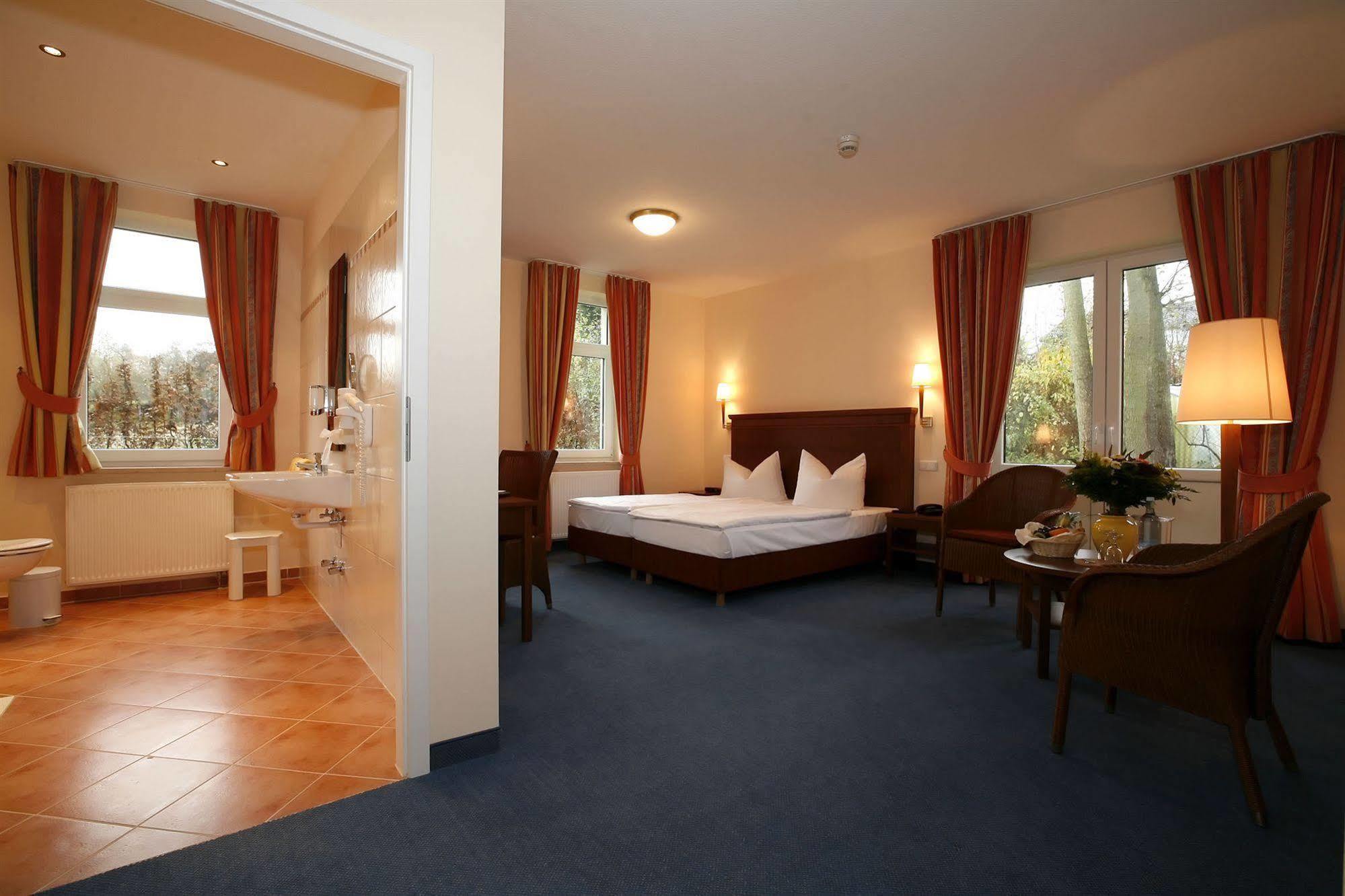 Seehotel Heidehof Klein Nemerow Dış mekan fotoğraf
